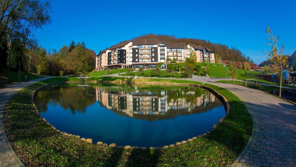 Terme Olimia - Aparthotel Rosa Podčetrtek Extérieur photo